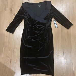Tahari Arthur S Levine Chic Black Velvet Long Sleeve Dress Size 8
